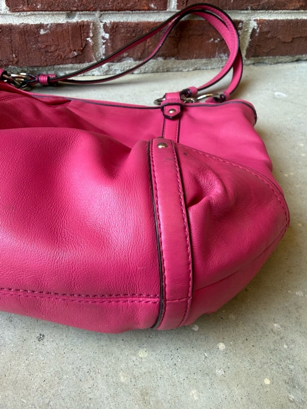 Coach Pink Leather Shoulder Bag - Picture 5 of 16